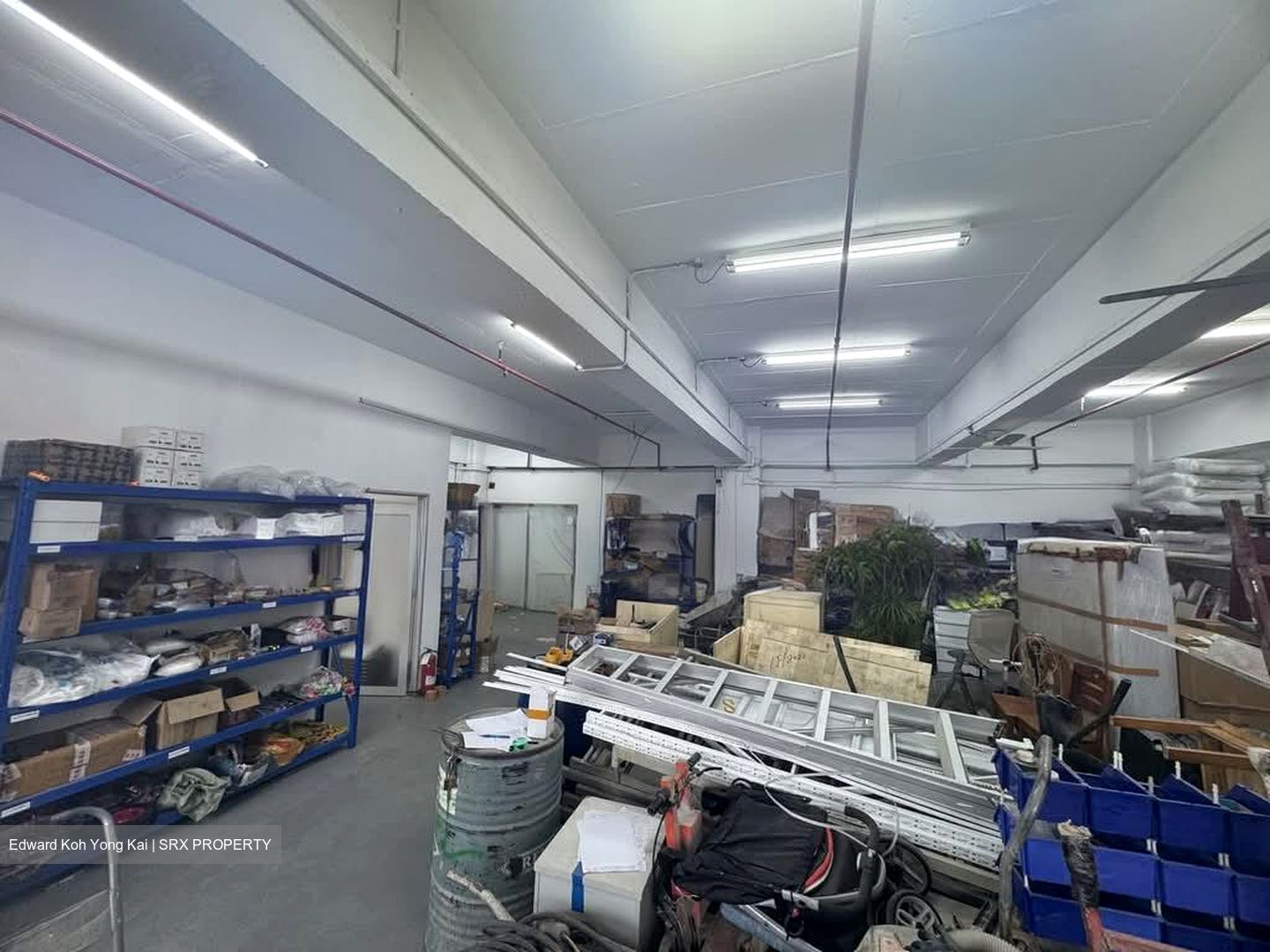 Golden Wall Flatted Factory (D12), Factory #589176041